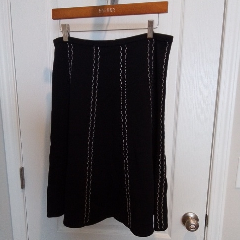 Grace Dane Lewis Elegant Black Skirt with Stitch Detailing